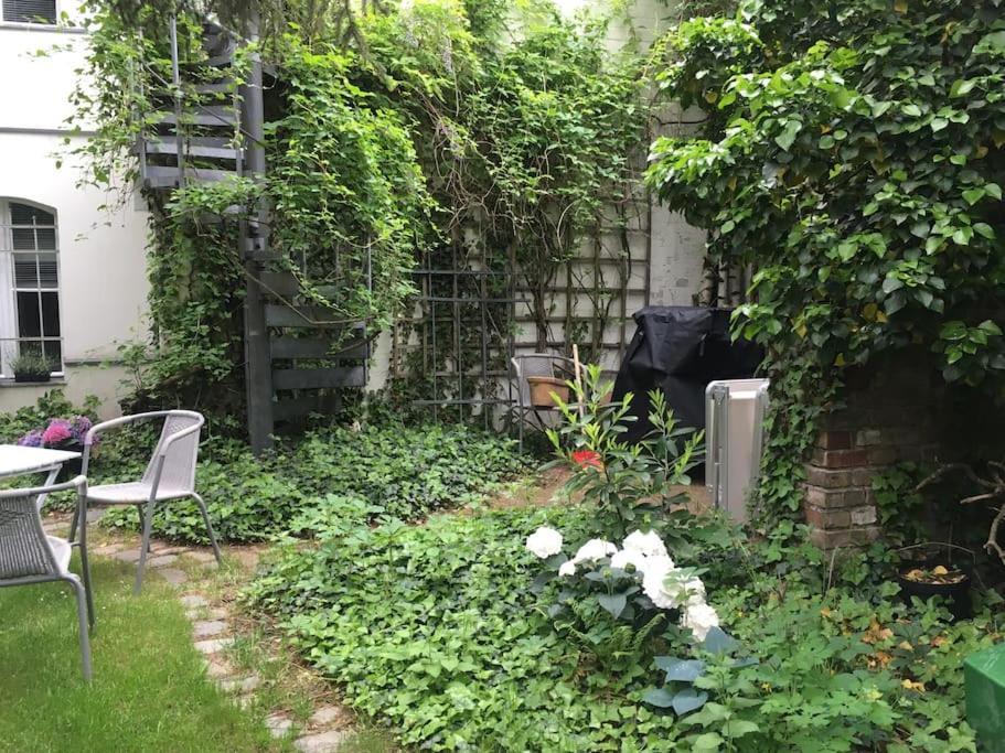 Ground Floor In Villa In Charlottenburg Garden View Berlino Esterno foto